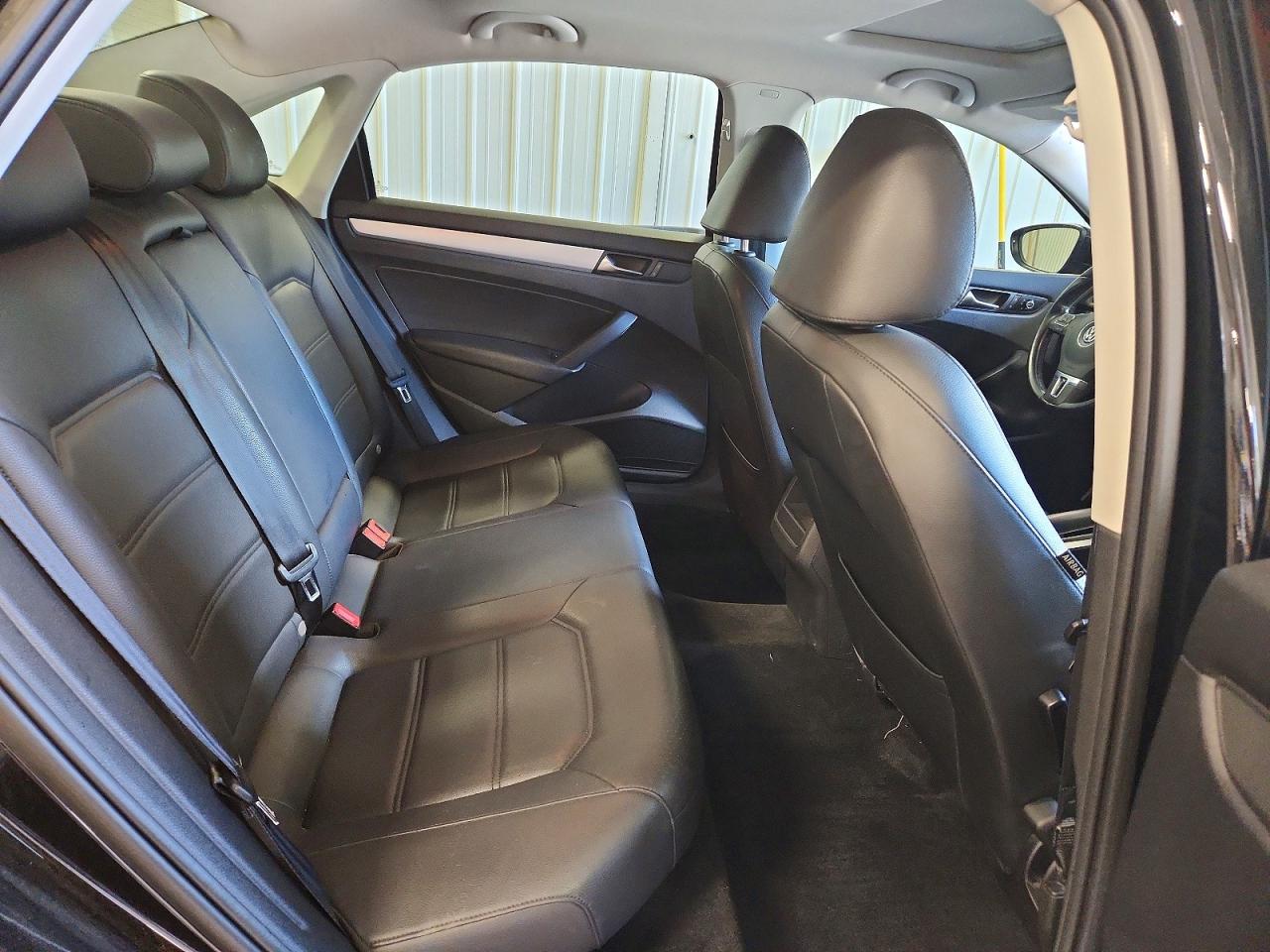 2012 VOLKSWAGEN PASSAT