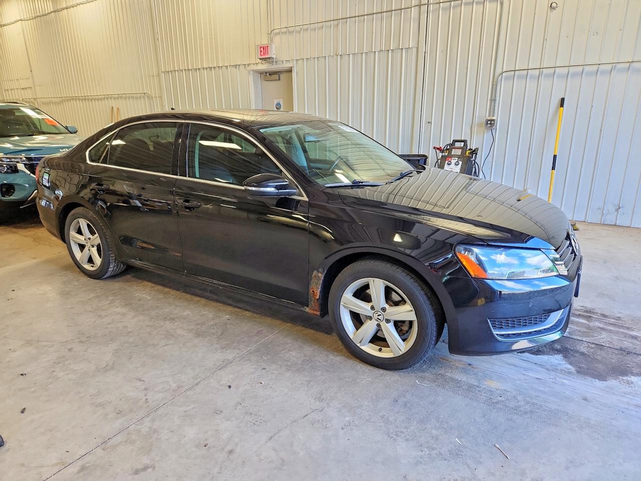 2012 VOLKSWAGEN PASSAT
