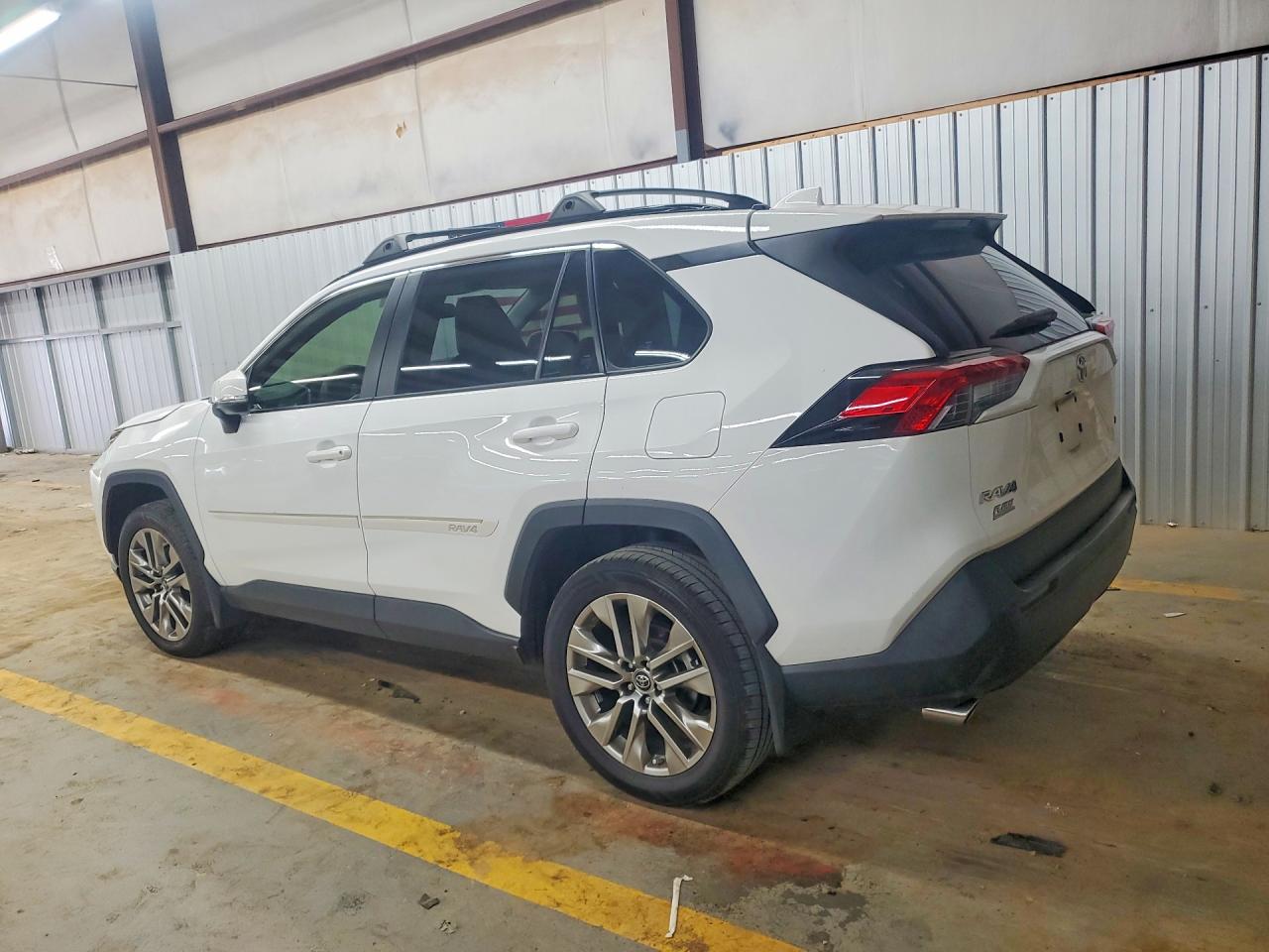 2019 TOYOTA RAV4