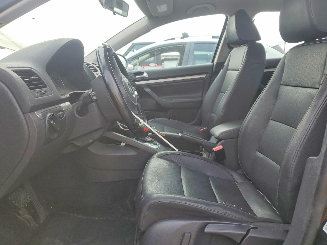 2010 VOLKSWAGEN JETTA