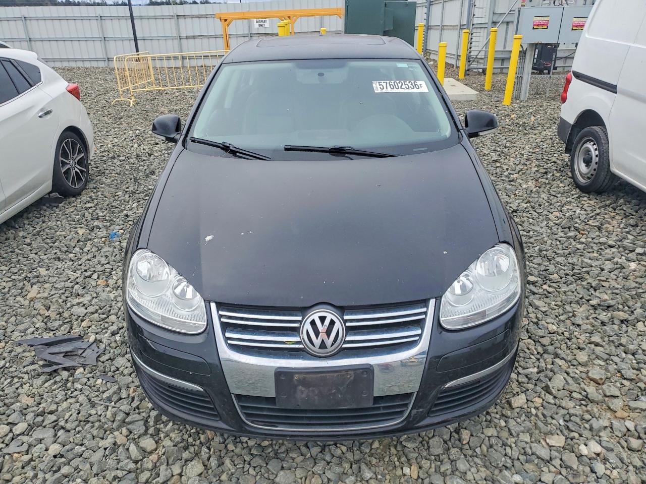 2010 VOLKSWAGEN JETTA