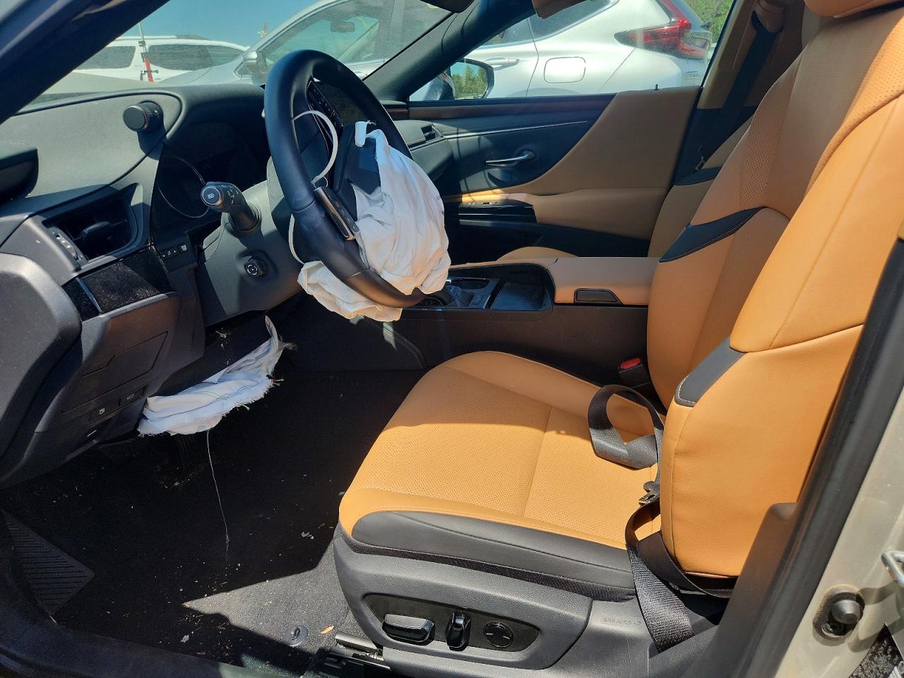 2025 LEXUS ES350