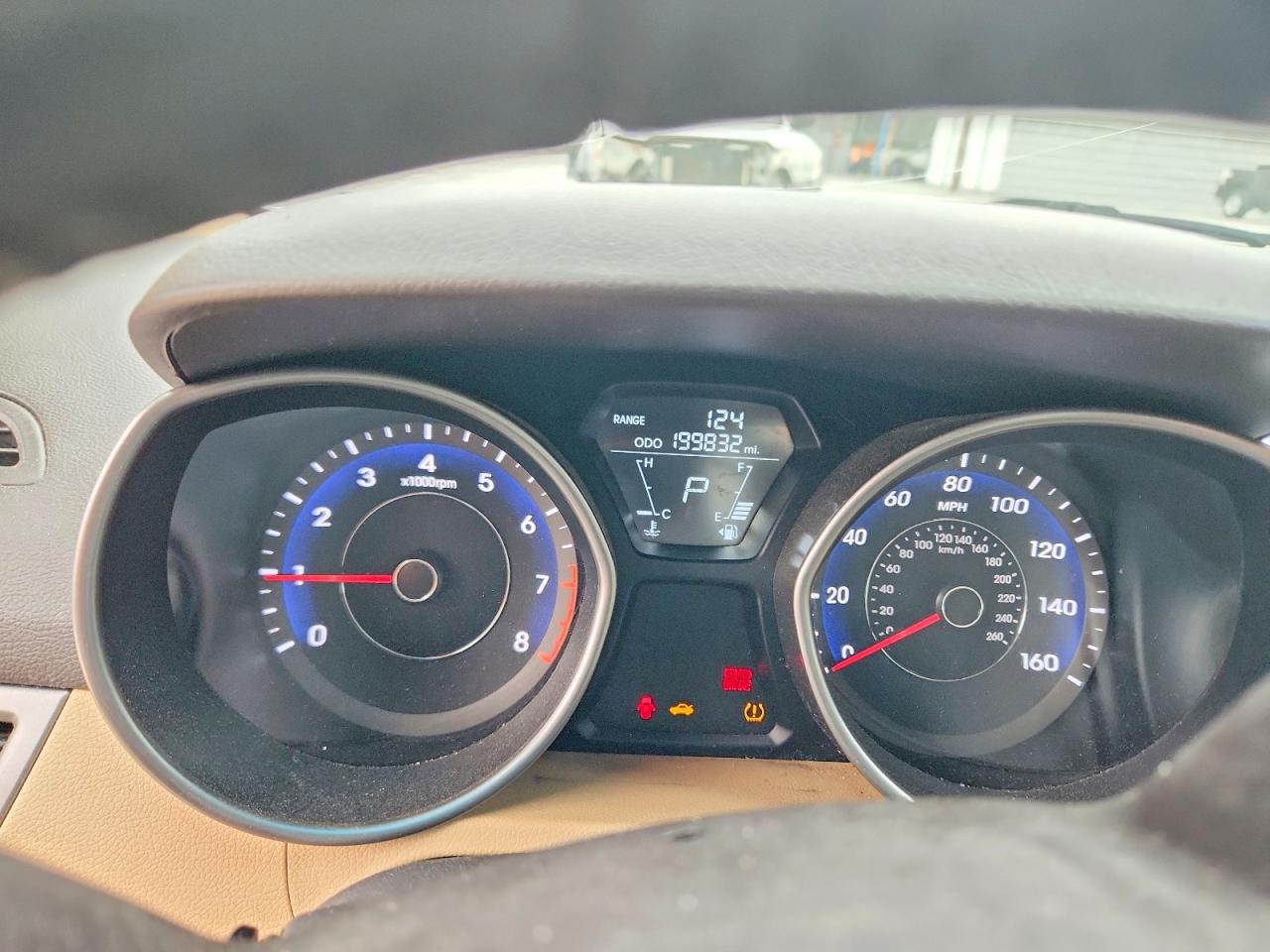 2012 HYUNDAI ELANTRA