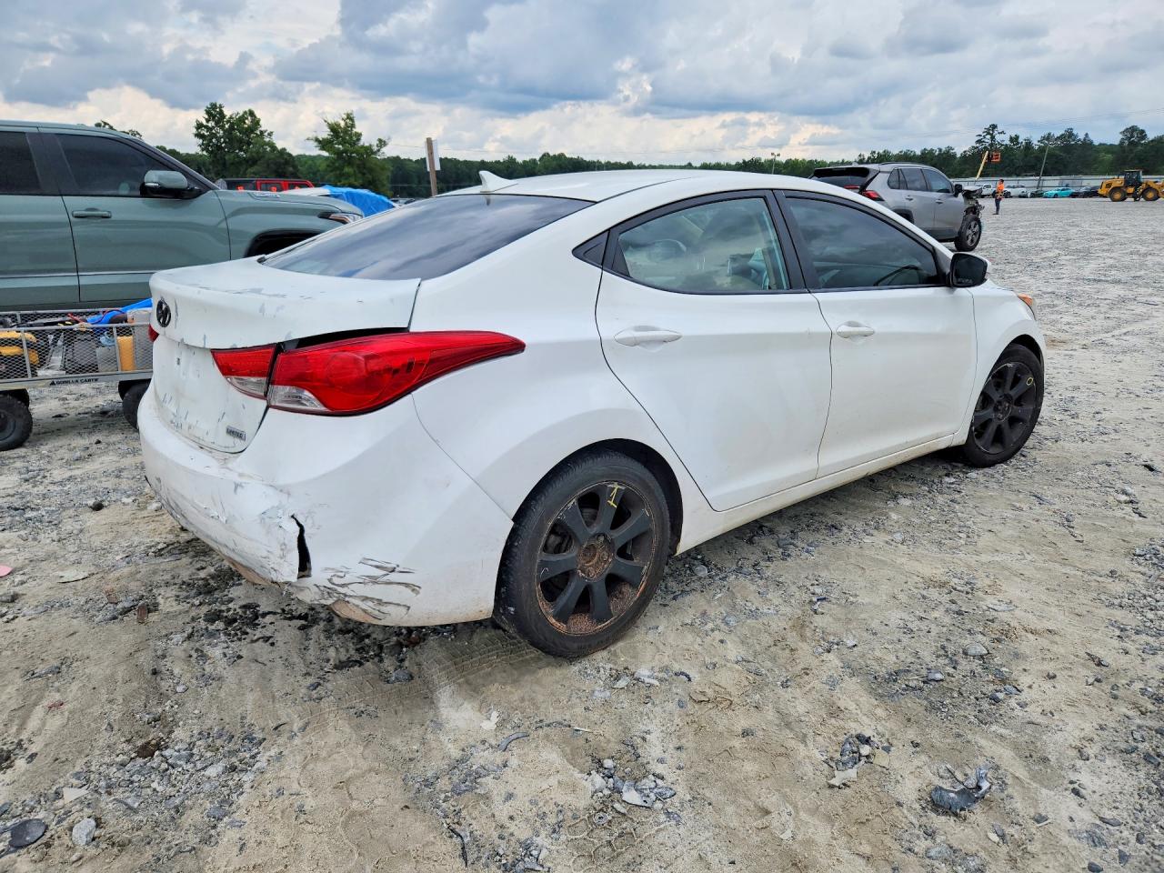 2012 HYUNDAI ELANTRA