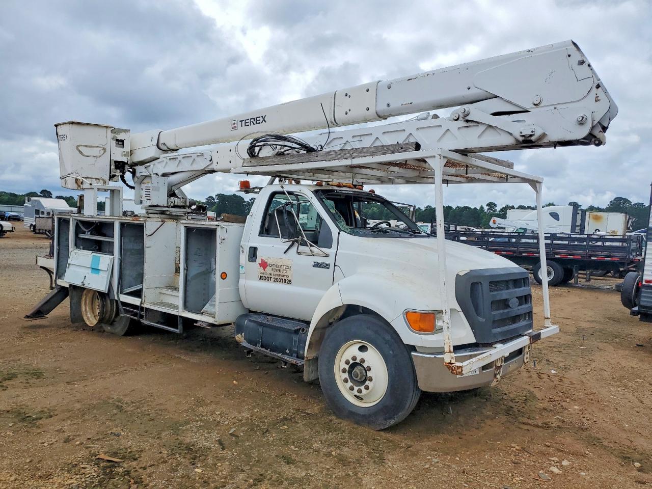 2007 FORD F750