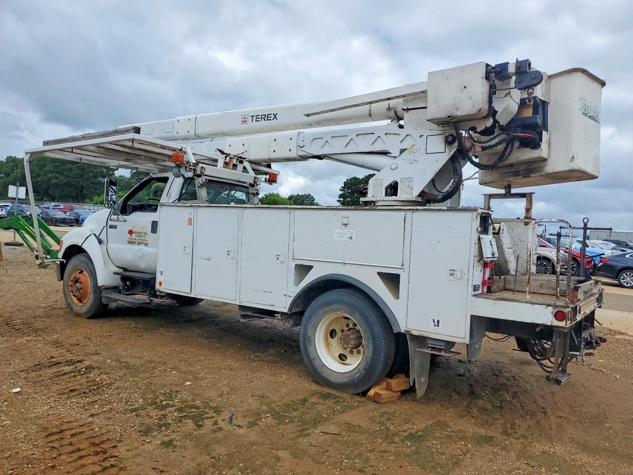 2007 FORD F750