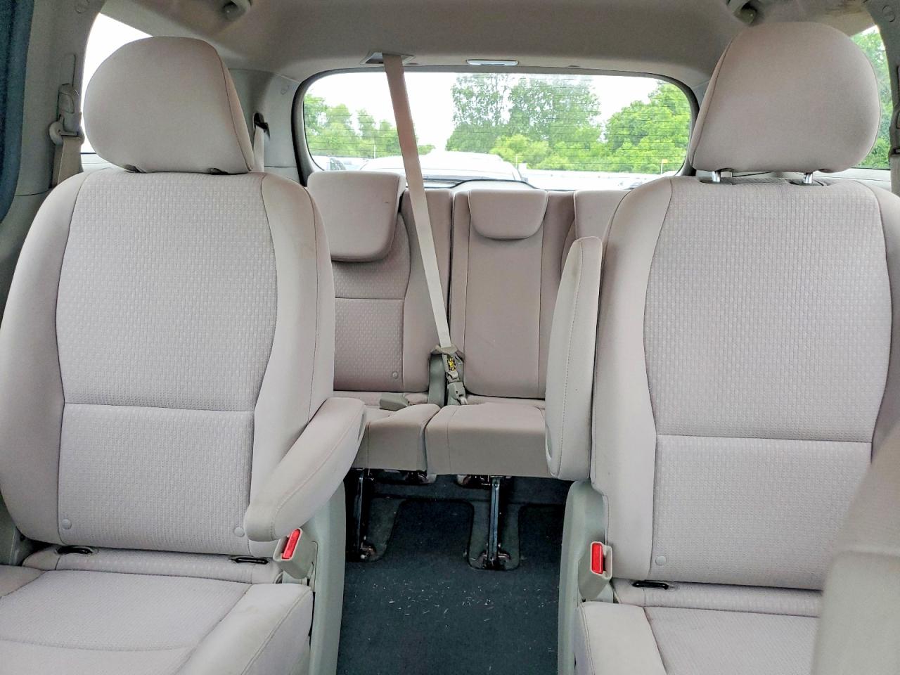 2016 KIA SEDONA