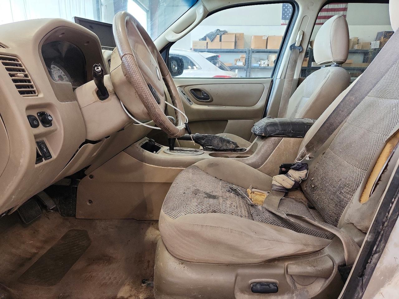 2005 FORD ESCAPE