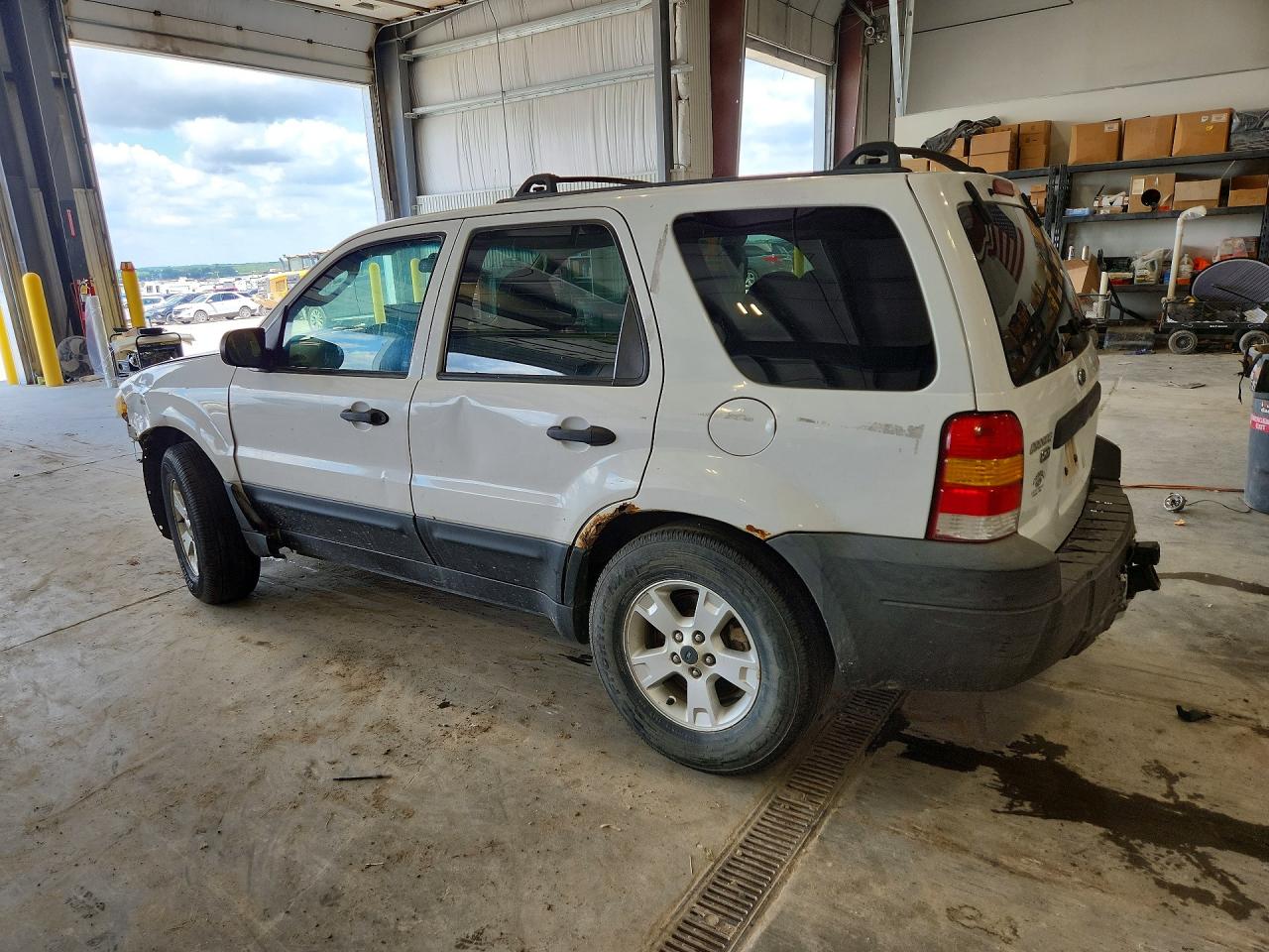 2005 FORD ESCAPE