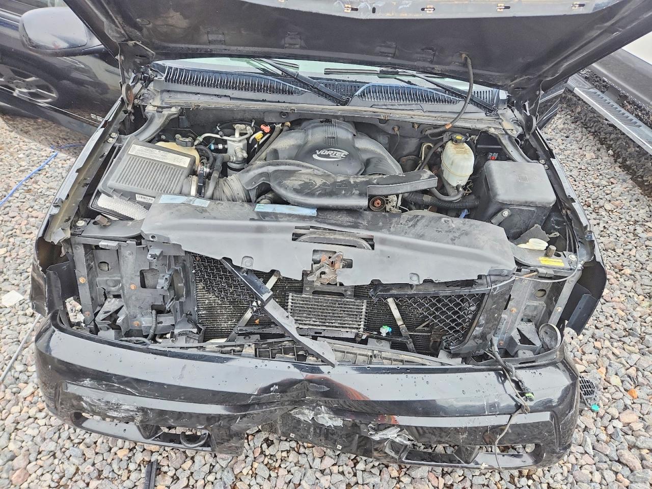 2004 CADILLAC ESCALADE