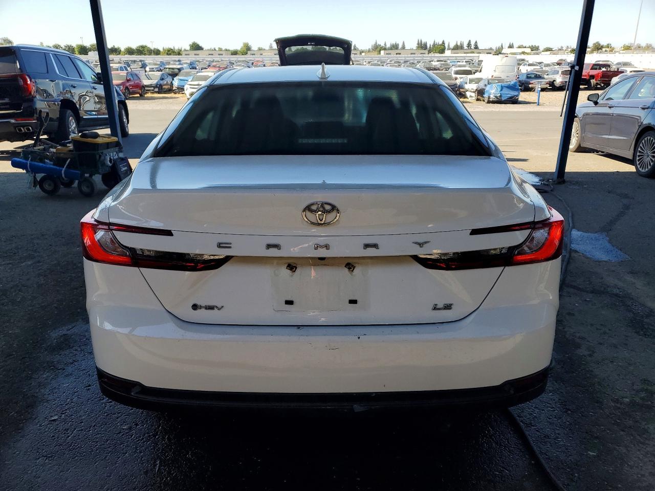 2025 TOYOTA CAMRY