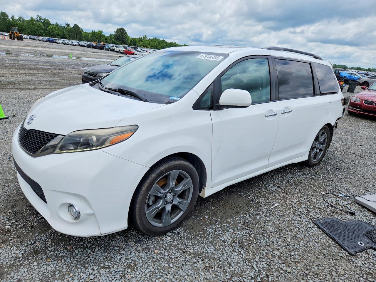 2017 TOYOTA SIENNA