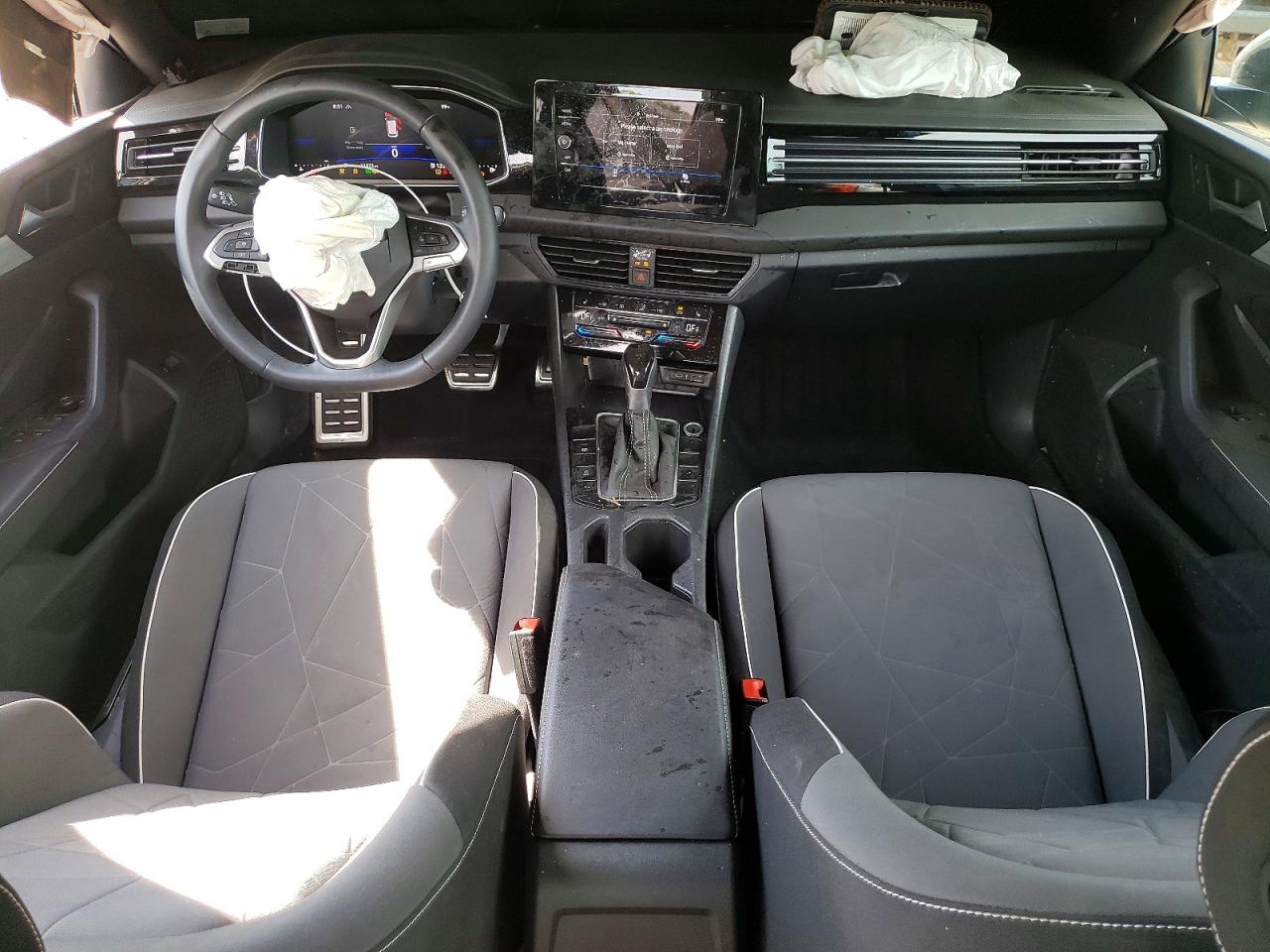 2025 VOLKSWAGEN JETTA
