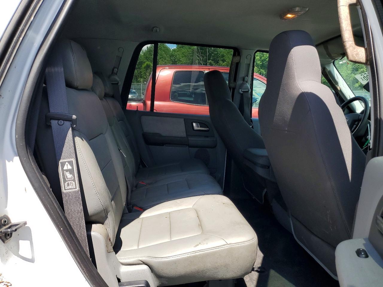 2004 FORD EXPEDITION