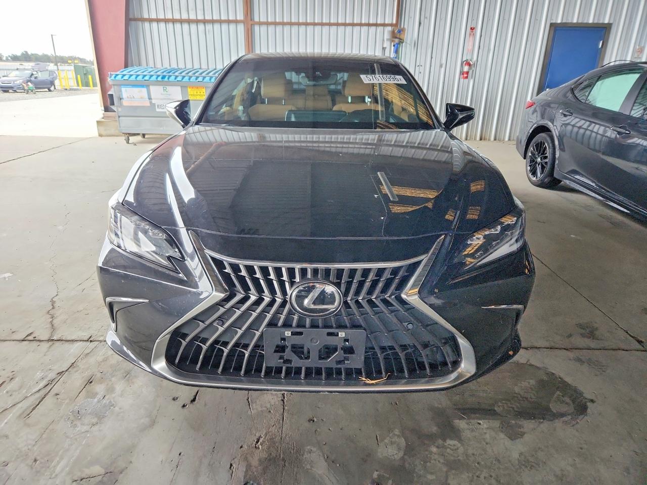 2025 LEXUS ES300