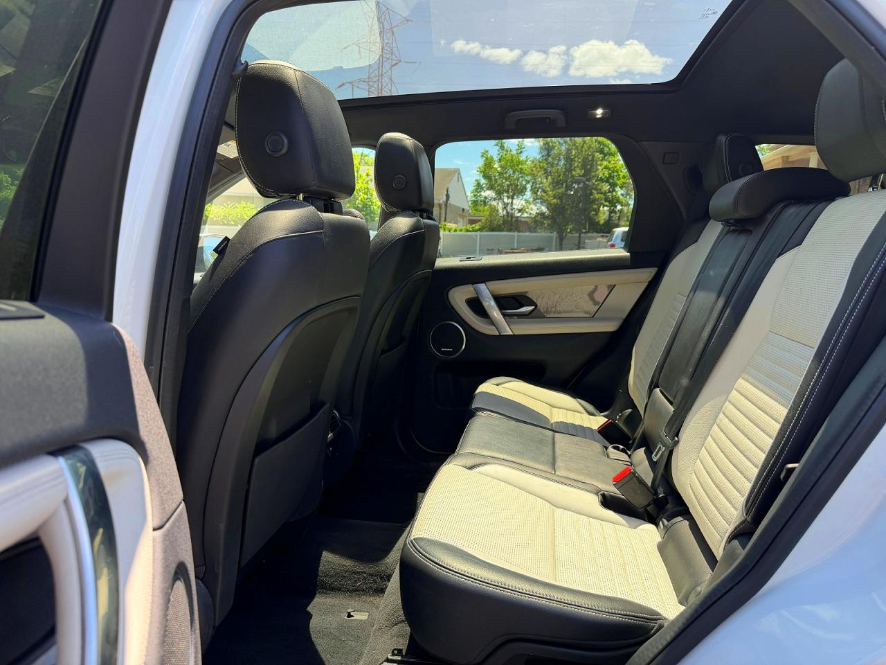 2020 LAND ROVER DISCOVERY