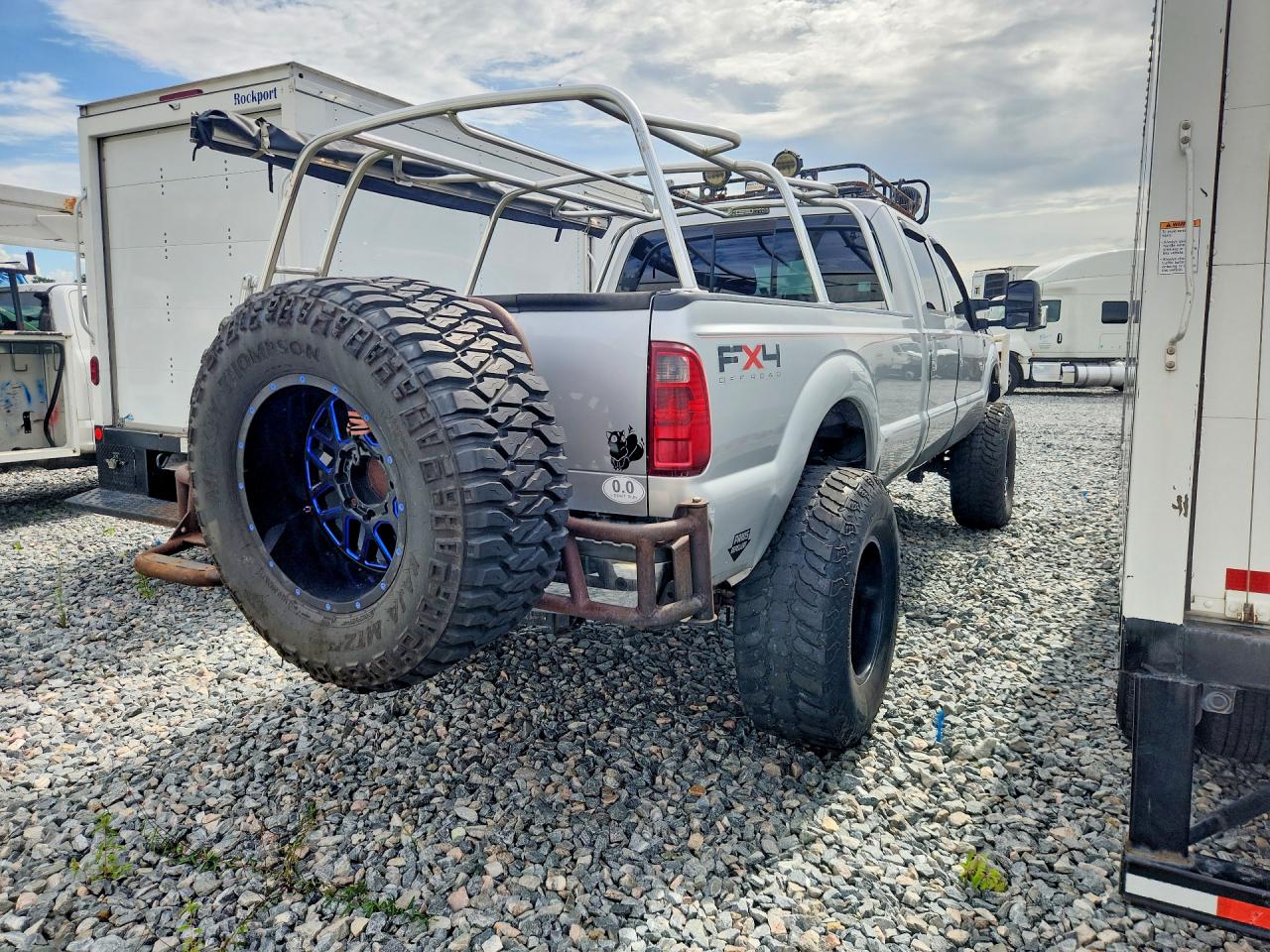 2011 FORD F350