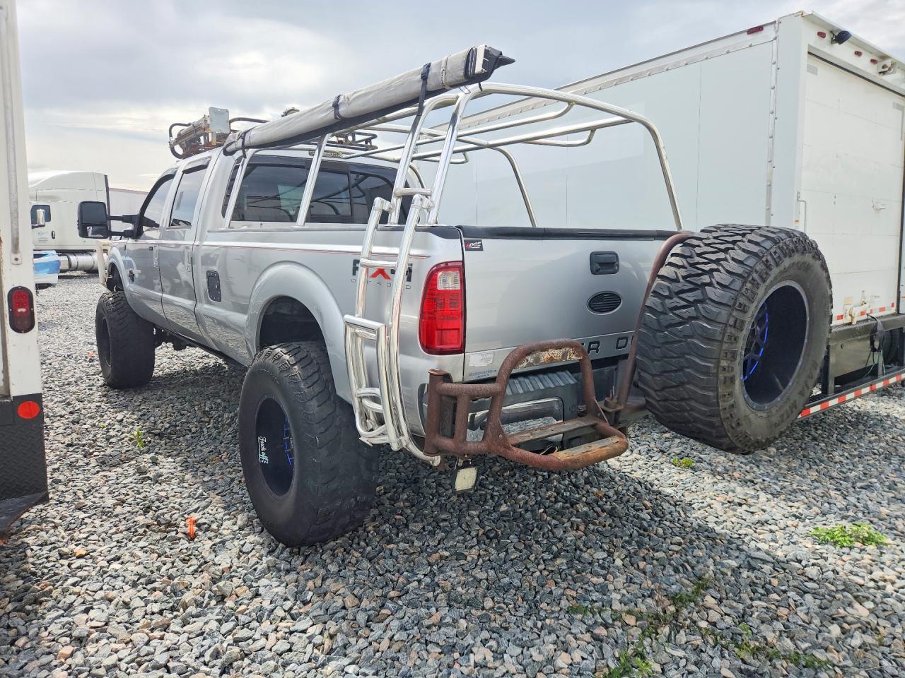 2011 FORD F350