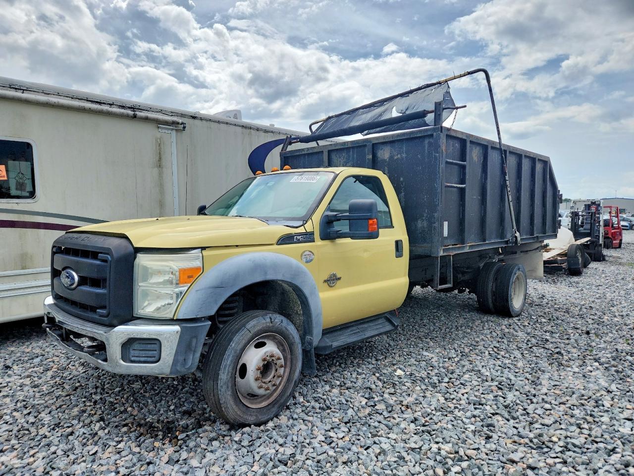2011 FORD F550