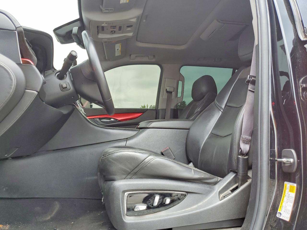 2017 CADILLAC ESCALADE