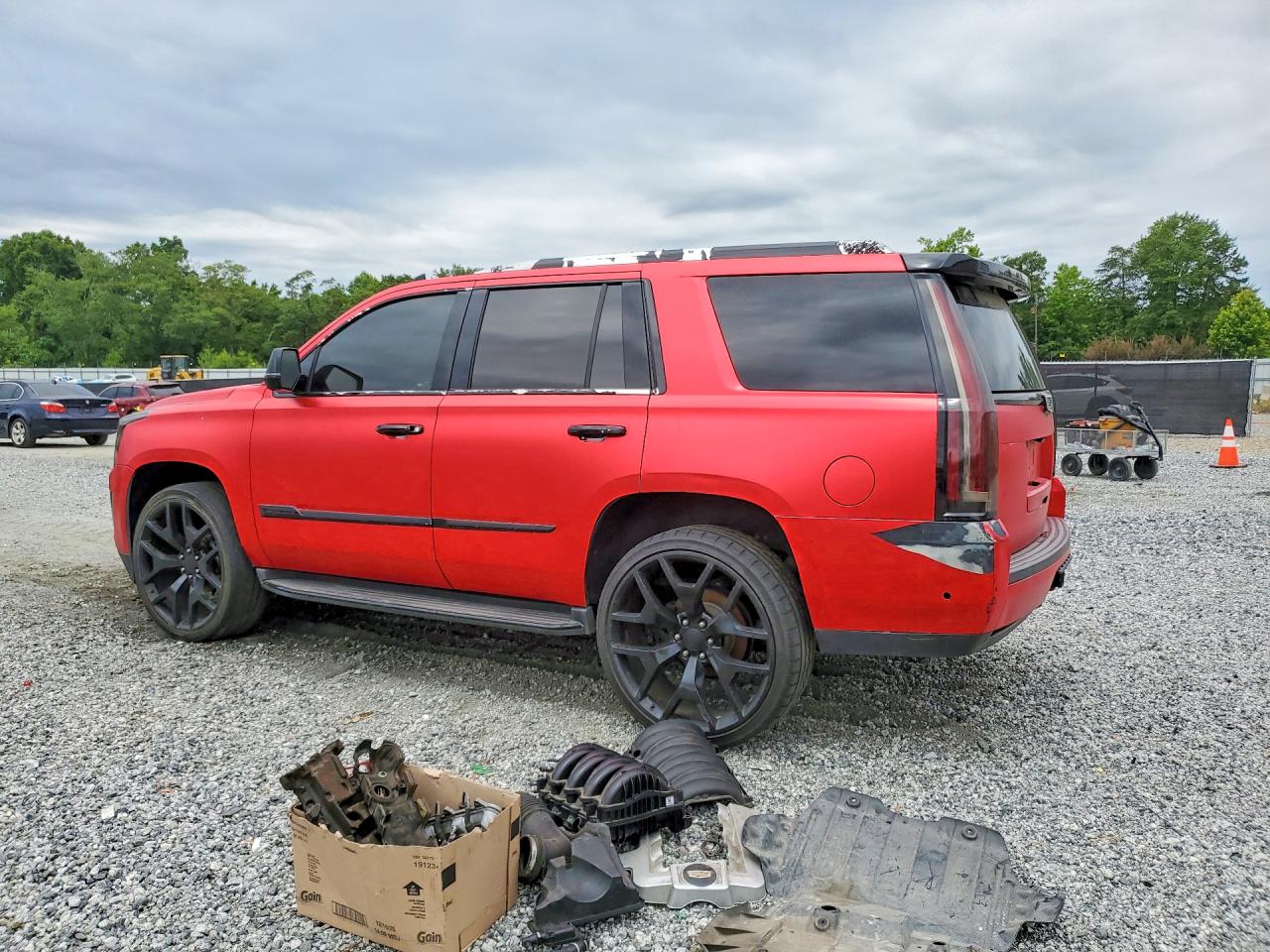 2017 CADILLAC ESCALADE