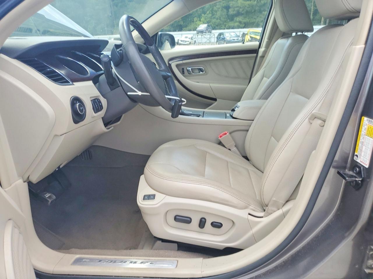 2011 FORD TAURUS
