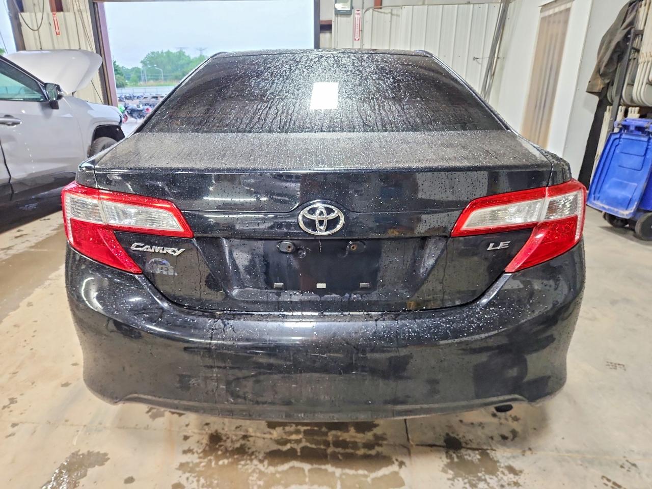 2014 TOYOTA CAMRY