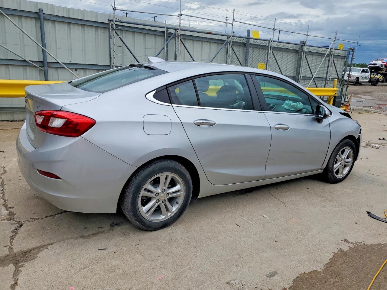 2017 CHEVROLET CRUZE
