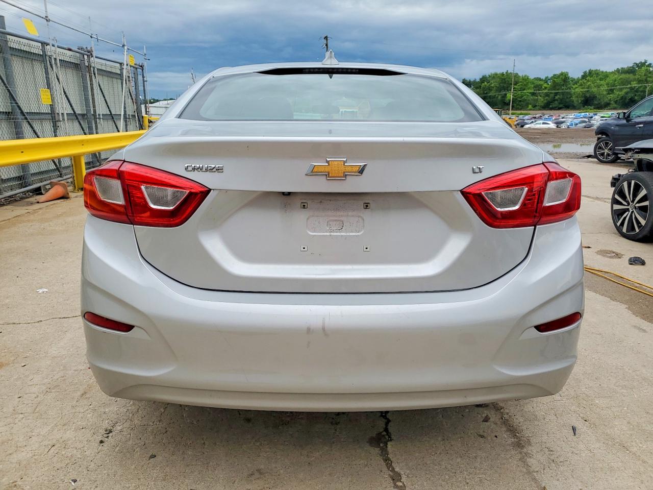 2017 CHEVROLET CRUZE