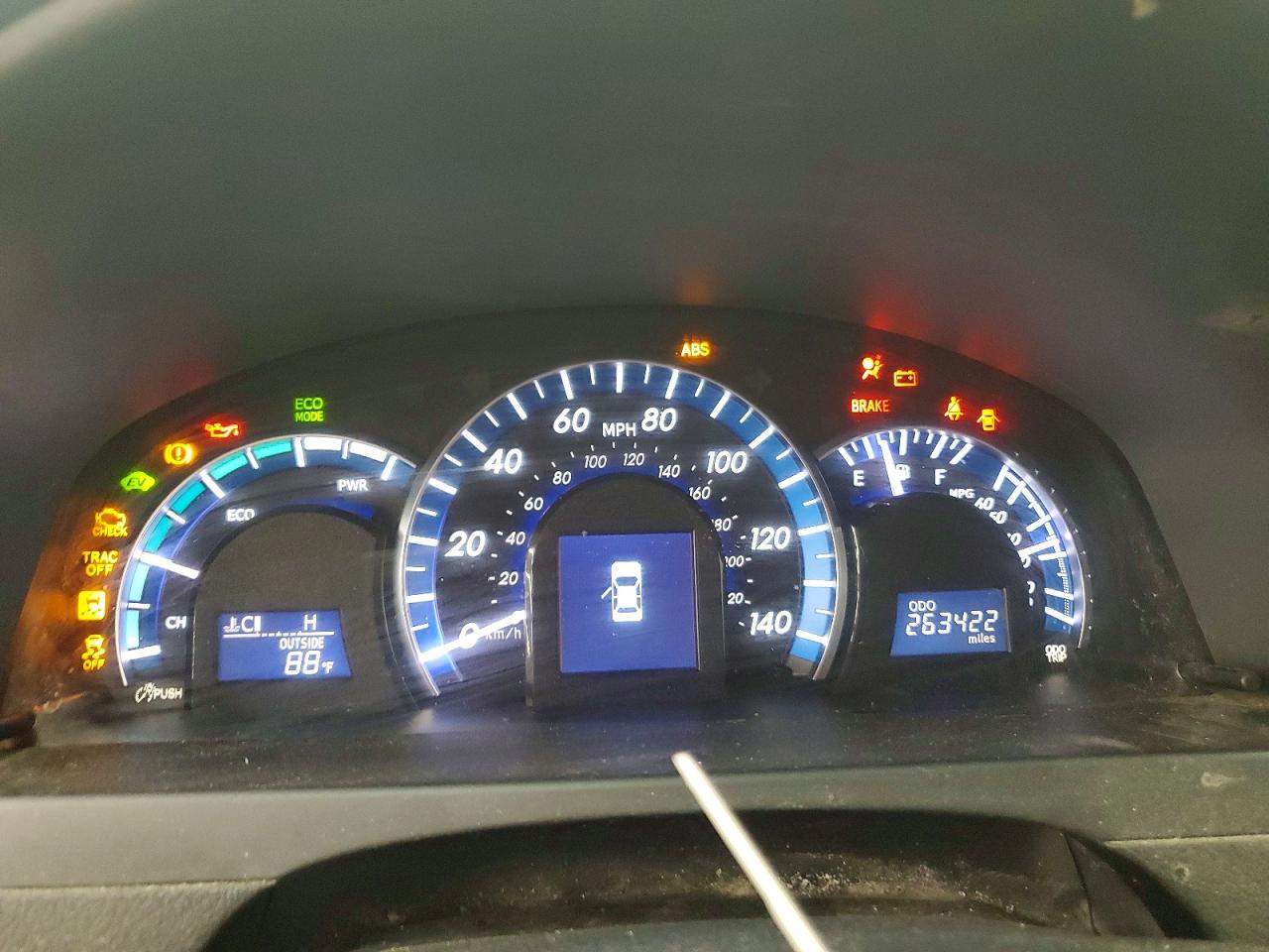 2013 TOYOTA CAMRY SOLA