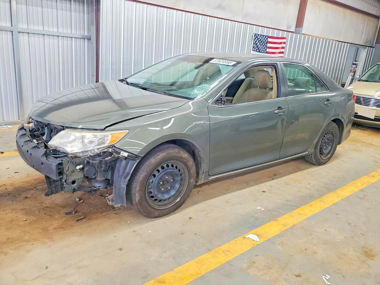 2013 TOYOTA CAMRY SOLA