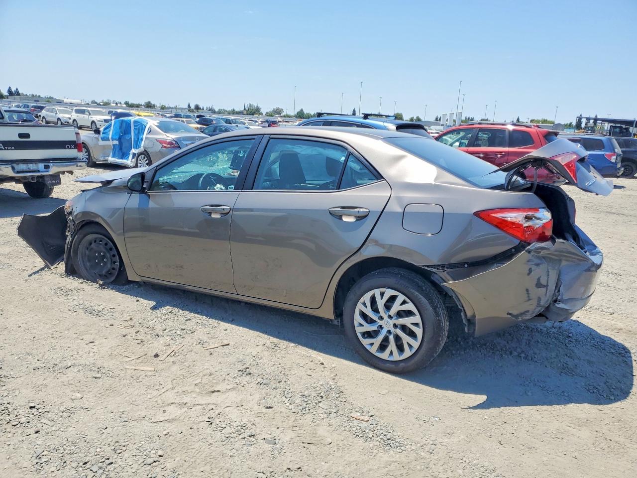 2017 TOYOTA COROLLA