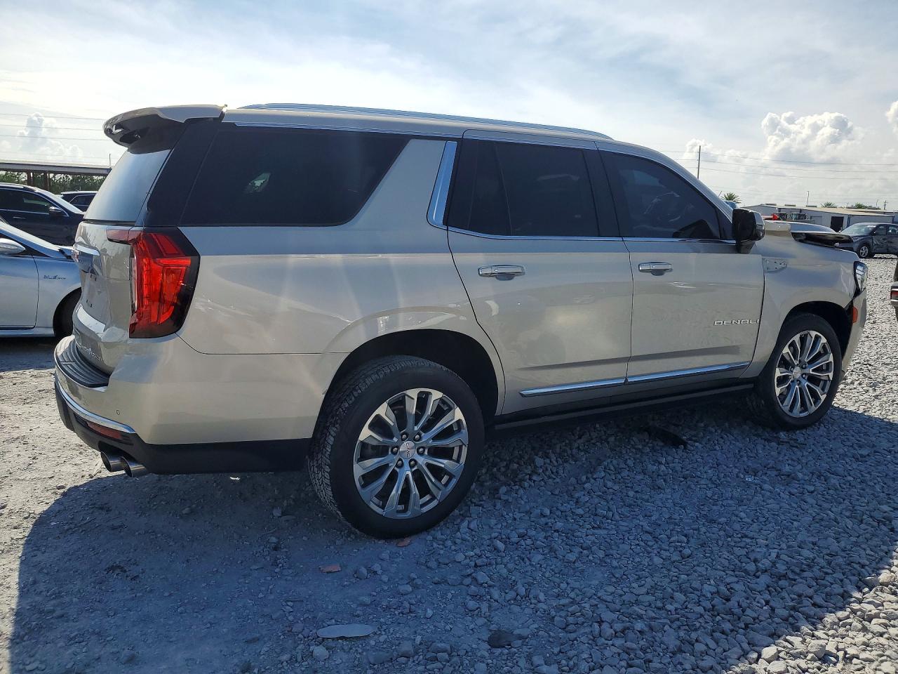 2021 GMC YUKON