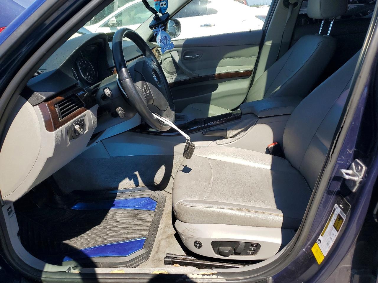 2011 BMW 3 SERIES