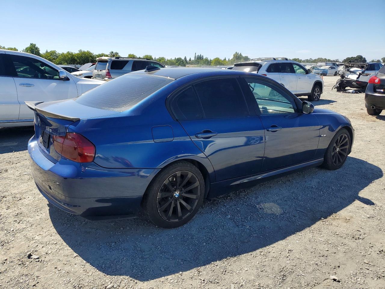 2011 BMW 3 SERIES