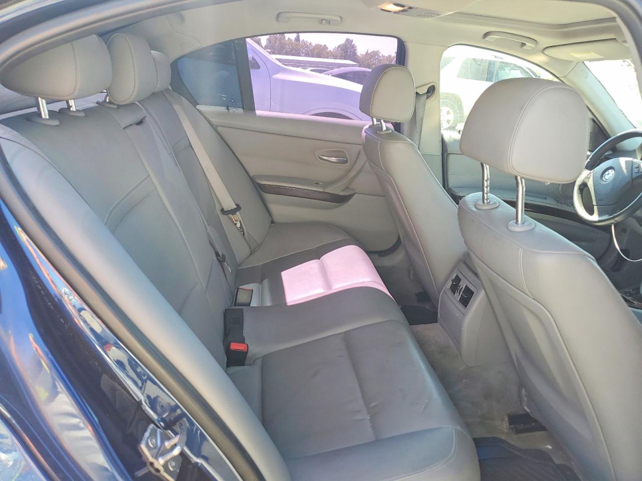 2011 BMW 3 SERIES