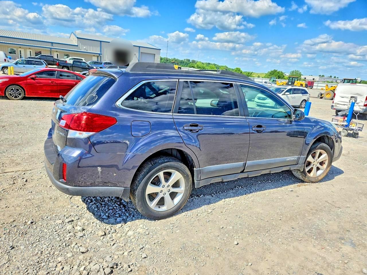 2013 SUBARU OUTBACK