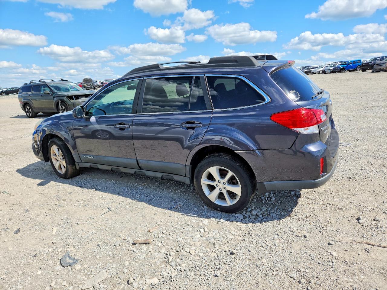 2013 SUBARU OUTBACK