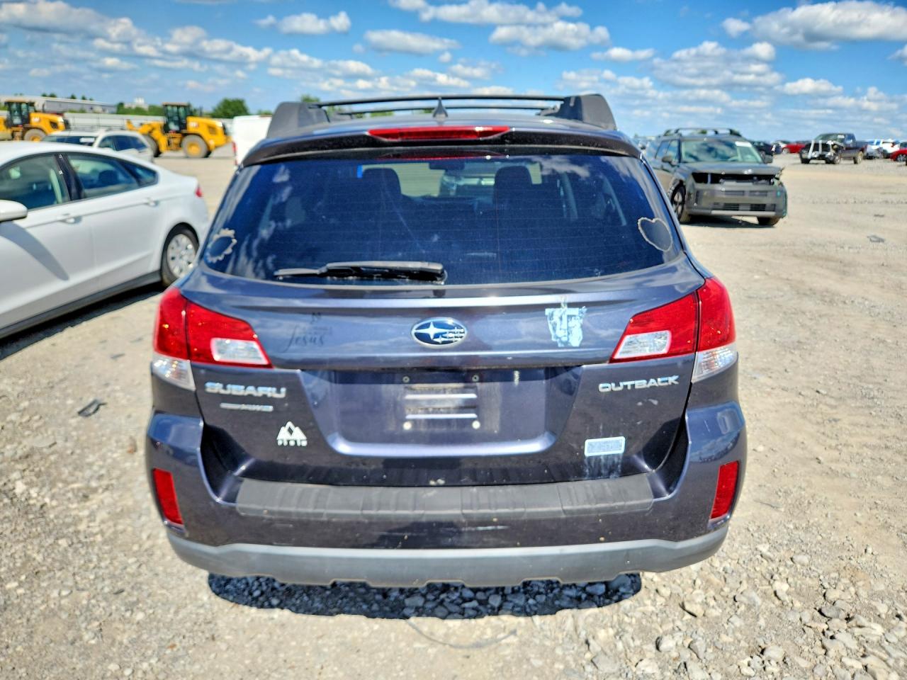 2013 SUBARU OUTBACK