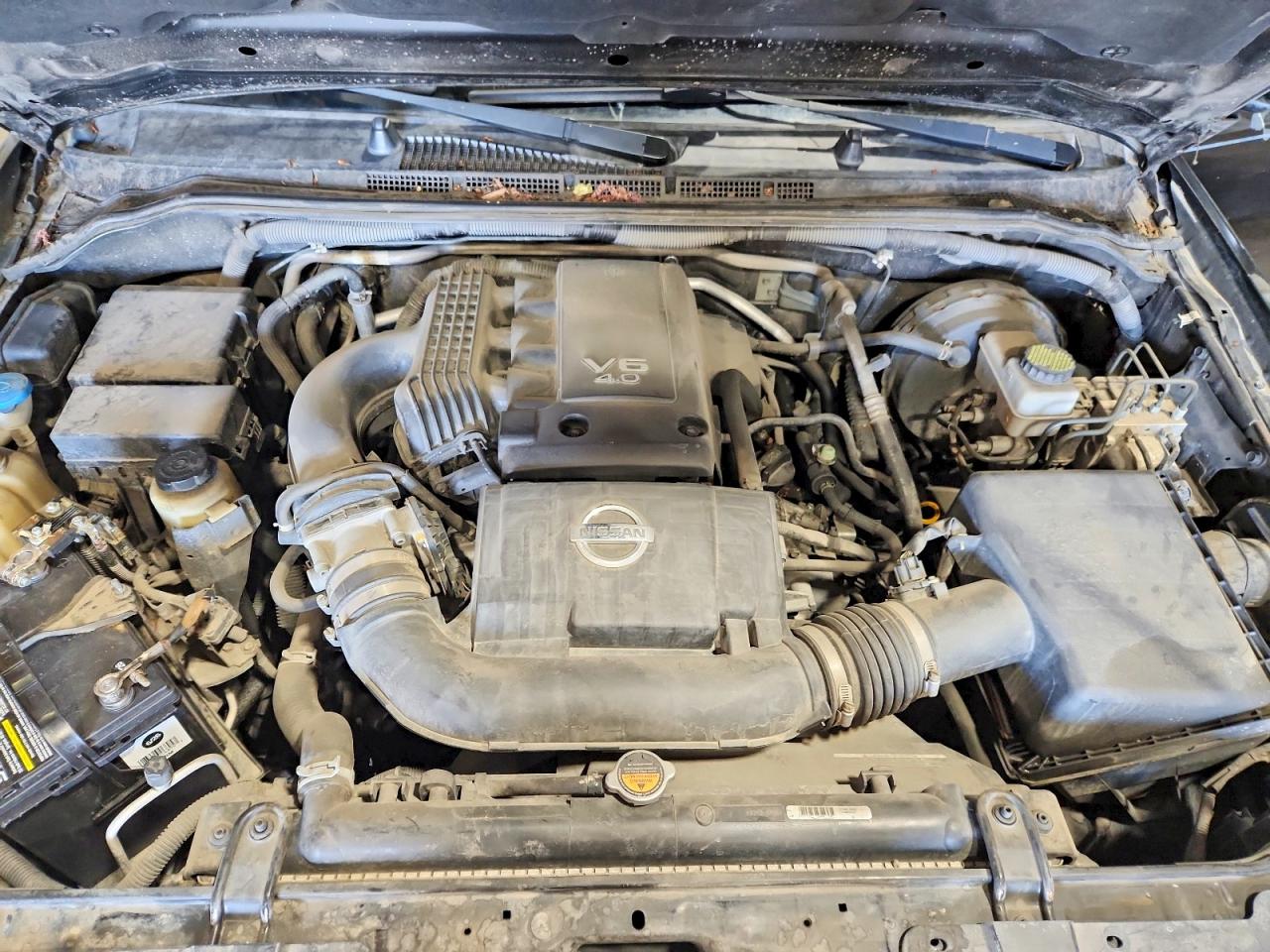 2011 NISSAN FRONTIER