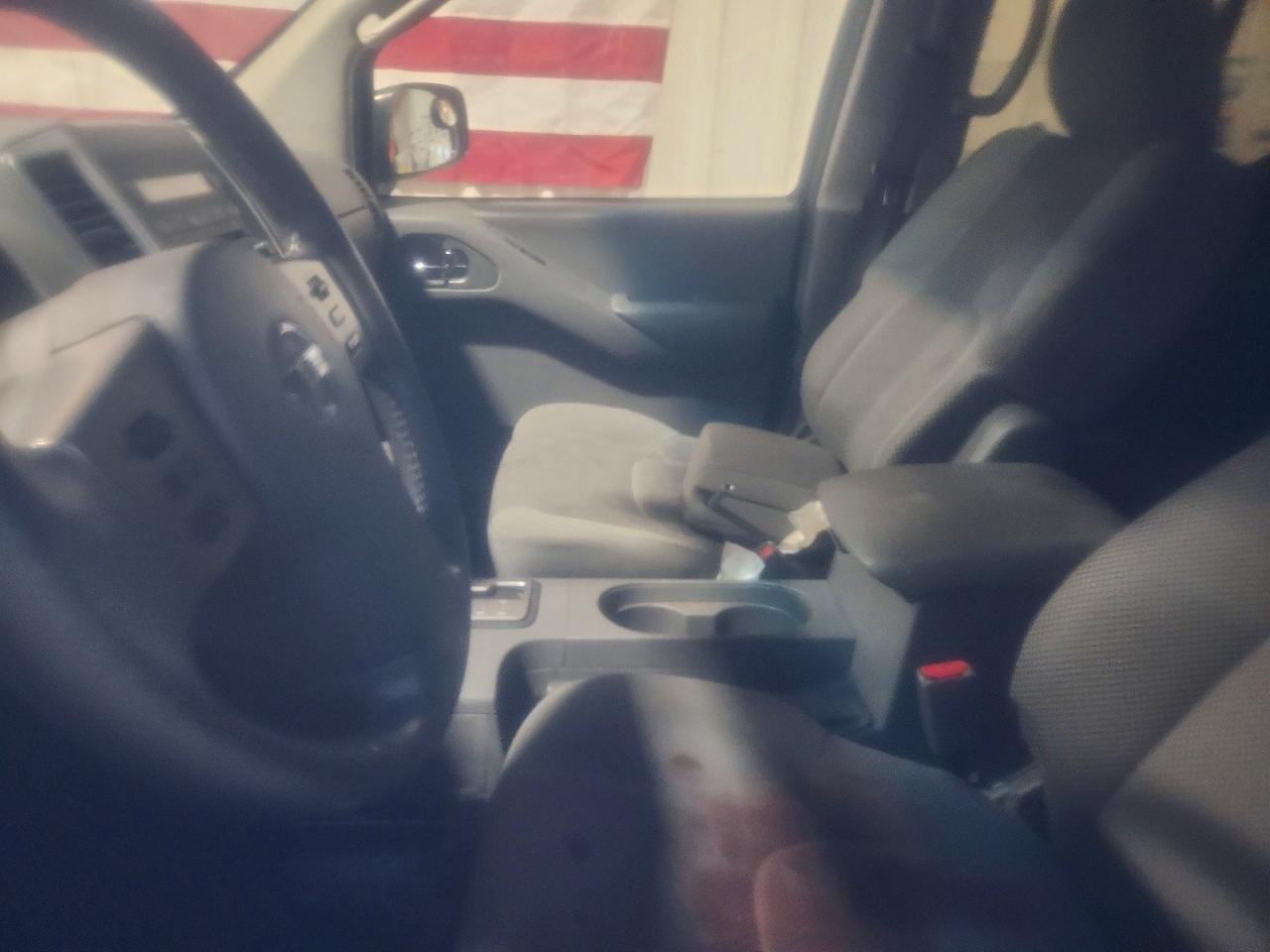 2011 NISSAN FRONTIER