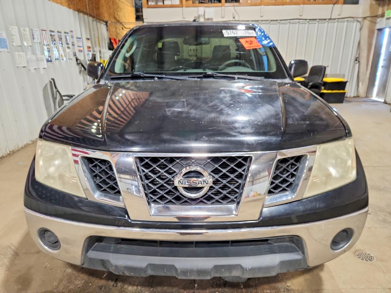 2011 NISSAN FRONTIER