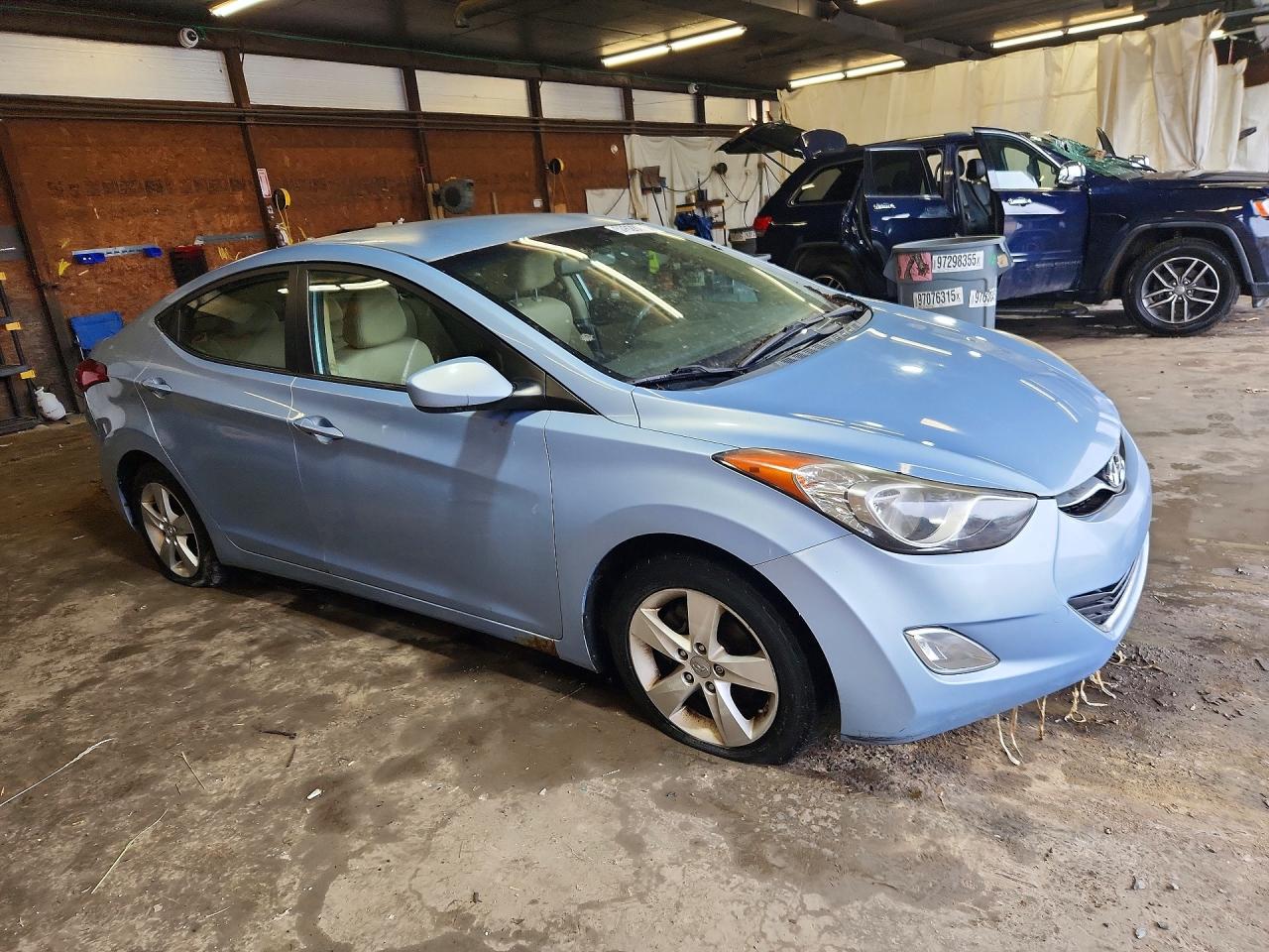 2012 HYUNDAI ELANTRA