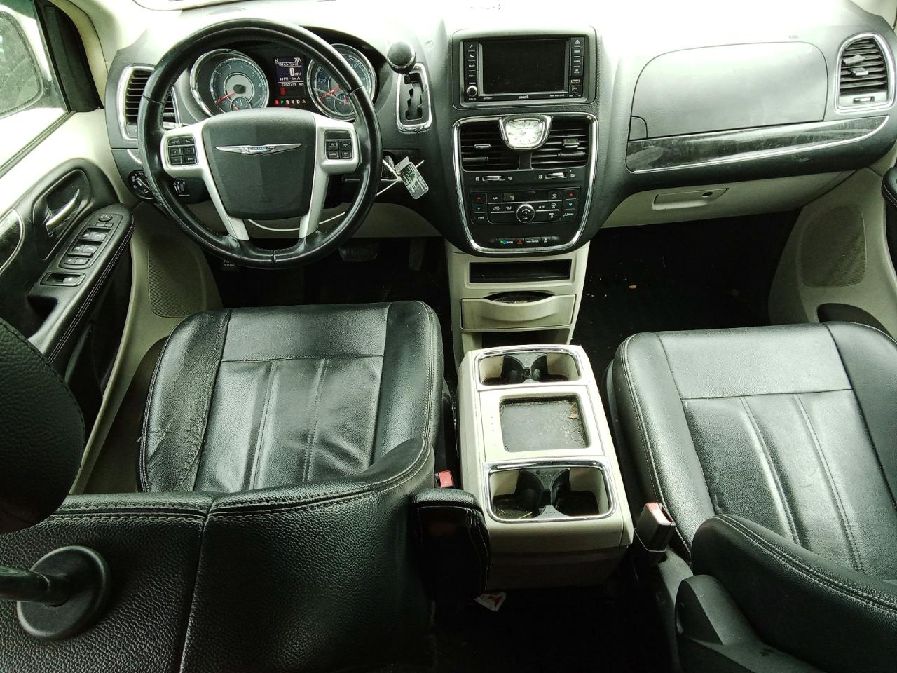 2016 CHRYSLER MINIVAN