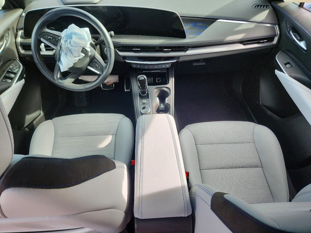 2024 CADILLAC XT4