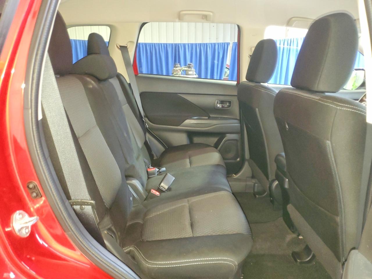 2018 MITSUBISHI OUTLANDER