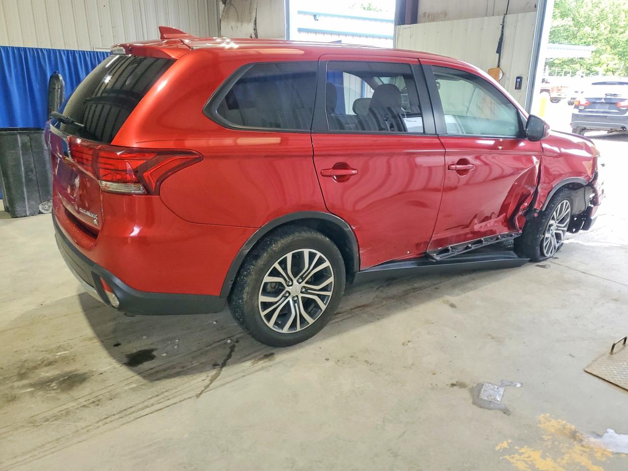 2018 MITSUBISHI OUTLANDER