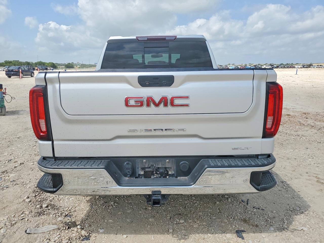 2021 GMC SIERRA