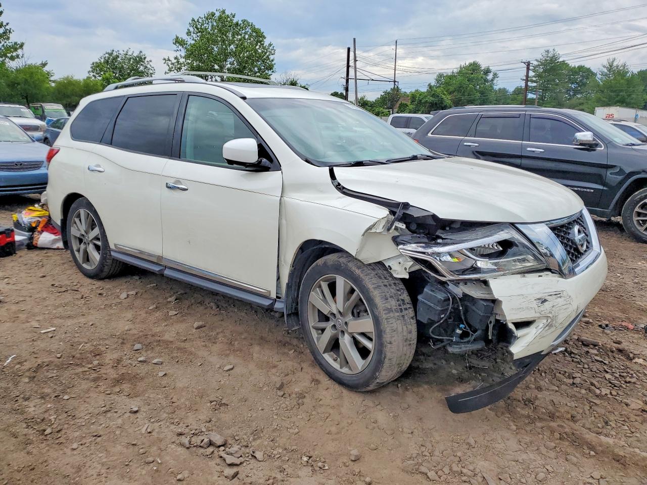 2015 NISSAN PATHFINDER