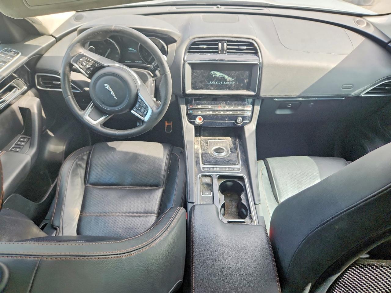 2019 JAGUAR F-PACE